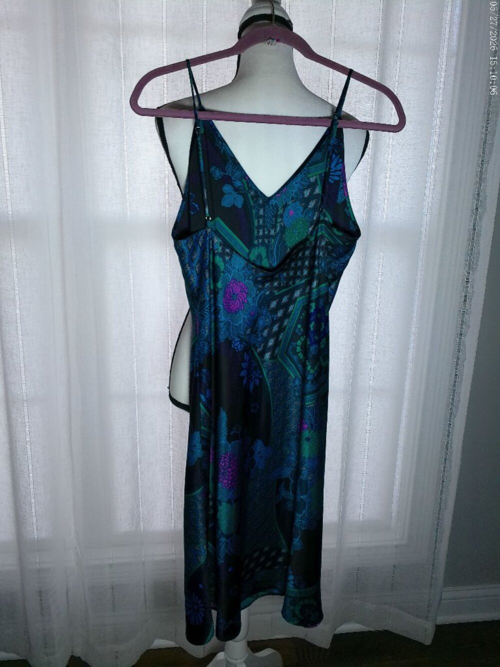 NATORI (2) Piece Robe & Nightgown Blue, Black, Pink & Green Floral S/M - Picture 4 of 10